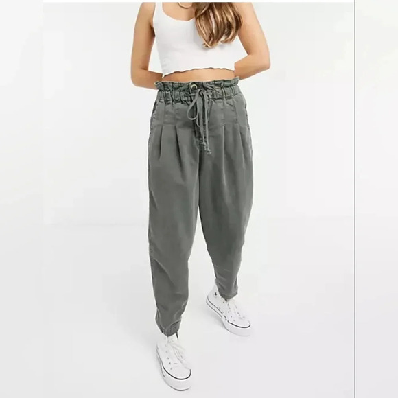 Free People Margate pleated paperbag waist Trouser Pant olive green large - Picture 6 of 8